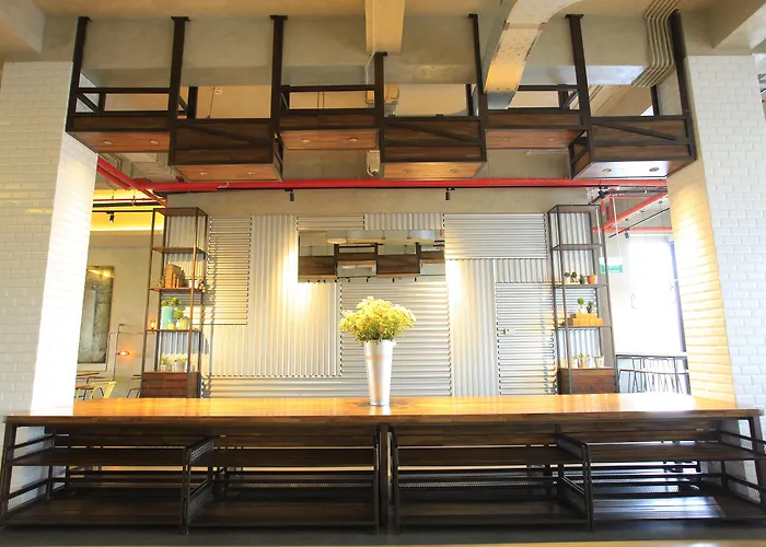 Yello Hotel Jemursari Surabaya