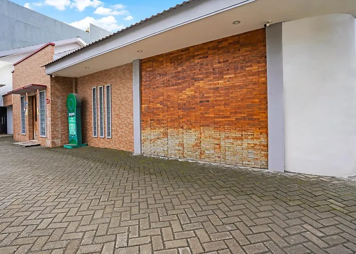 Capital O 90888 Bintang Diponggo Residence Surabaya