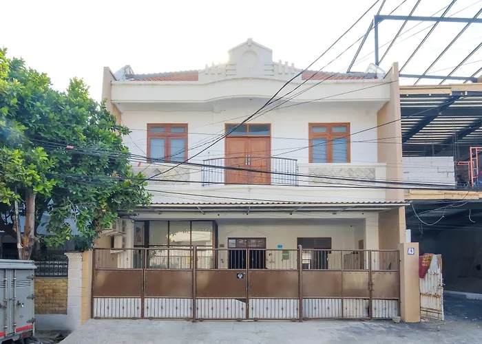 Mono Coliving Kertajaya Syariah, SBY Hotel Surabaya